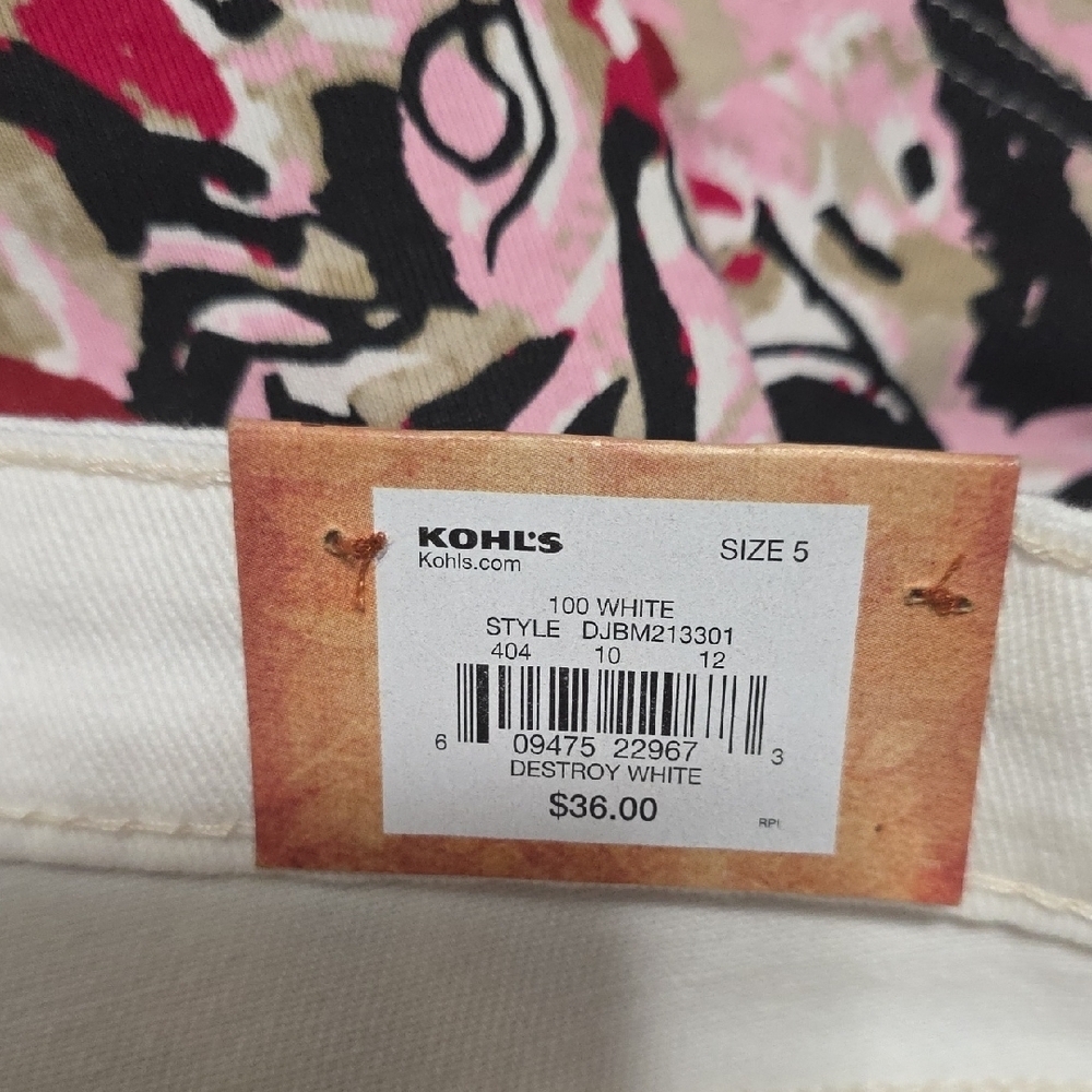 Mudd Women's Cream Jean Shorts - Picture 6 of 6